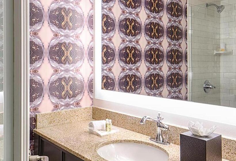 חדר סטנדרט שתי מיטות זוגיות, Holiday Inn Hotel French Quarter Chateau Lemoyne, An Ihg