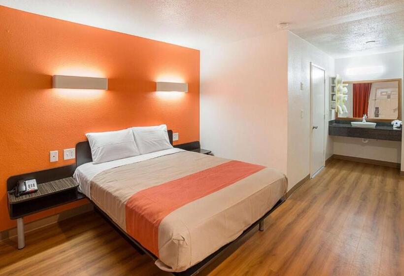 Номер Стандарт, Motel 6 Grand Prairie, Tx   Near Six Flags Drive