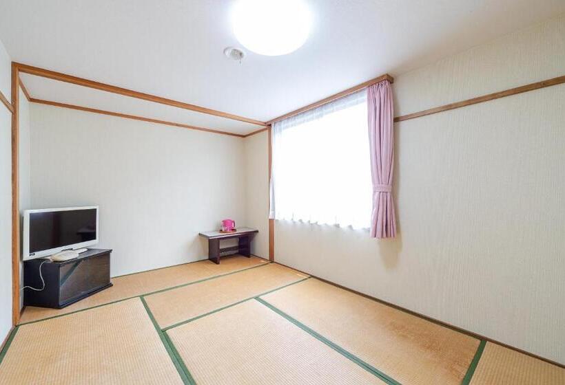 Четырехместный Номер Стандарт, Business Hotel Kyugetsu
