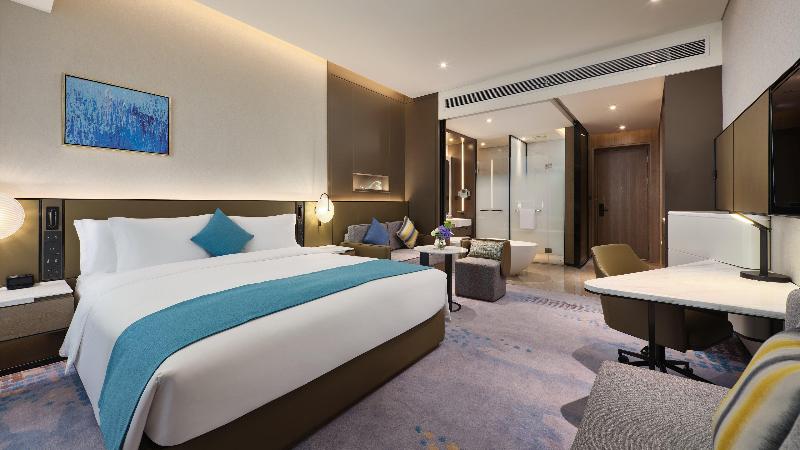 标准间带湖景, Crowne Plaza Wuhan Development Zone, An Ihg