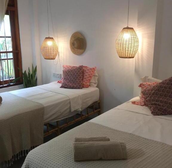 Номер Стандарт 2 Двуспальные Кровати, Maria Bonita Sri Lanka