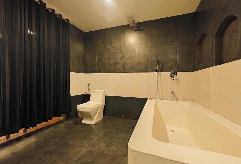 四人标准间, Vaggi S Place