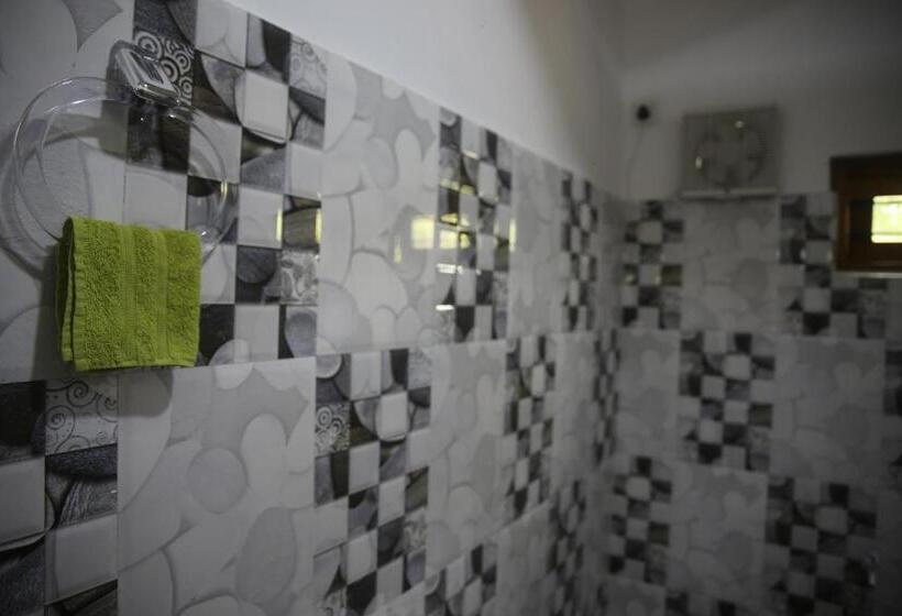 Номер Deluxe, Another World Hostel Sigiriya
