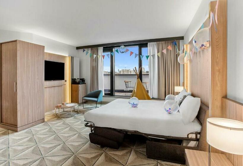 Люкс Кровать Кинг, Courtyard By Marriott Paris Porte De Versailles