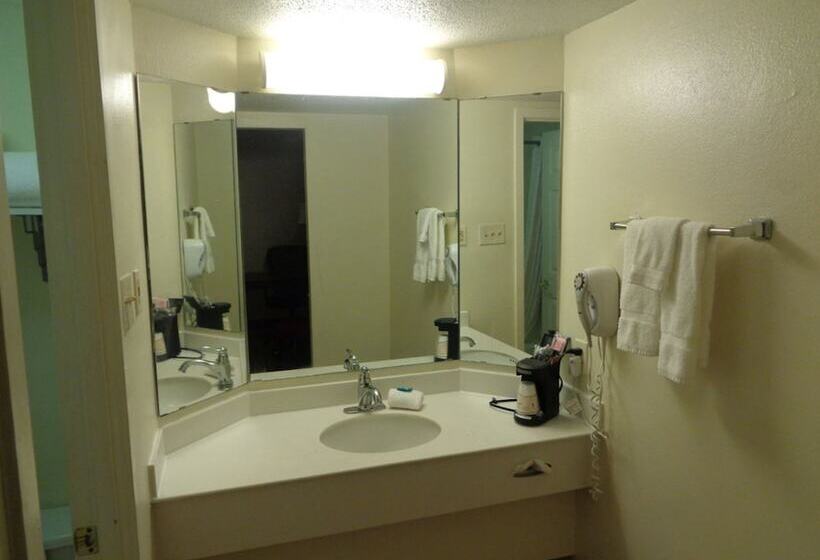 Номер Стандарт 2 Двуспальные Кровати, Americas Best Value Inn Montgomery, Al