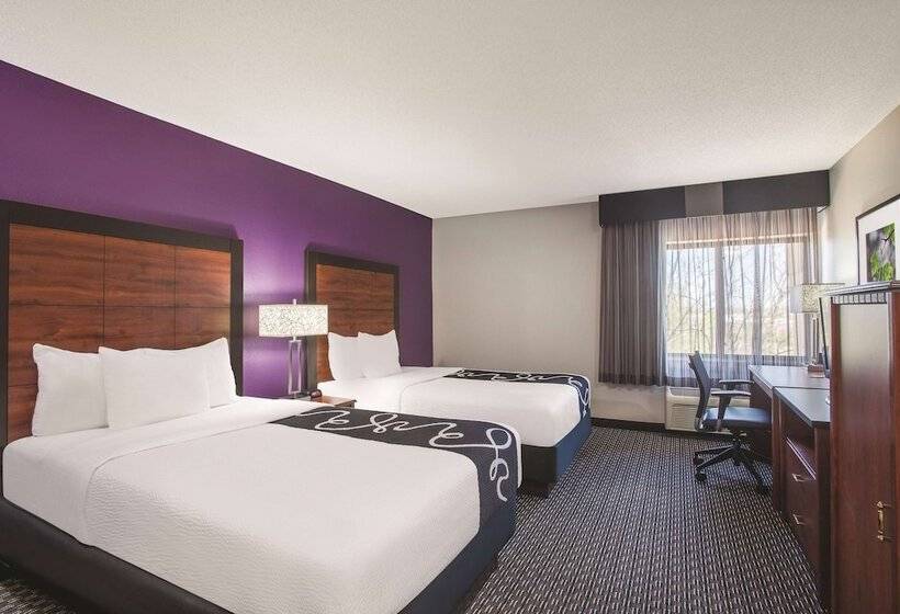 Номер Стандарт 2 Двуспальные Кровати, La Quinta Inn & Suites By Wyndham University Area Chapel Hill