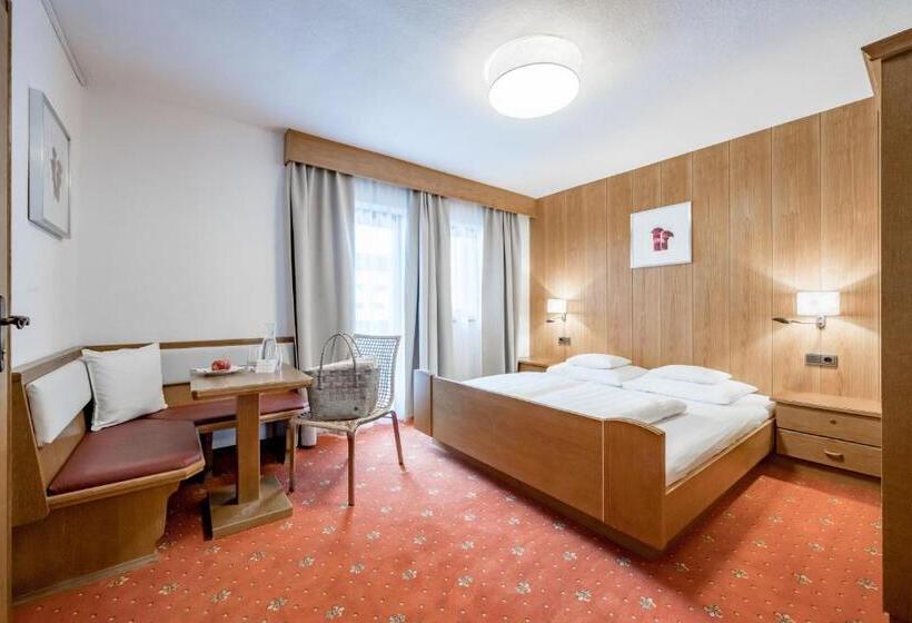 اتاق استاندارد با بالکن, Bed & Breakfast Fender