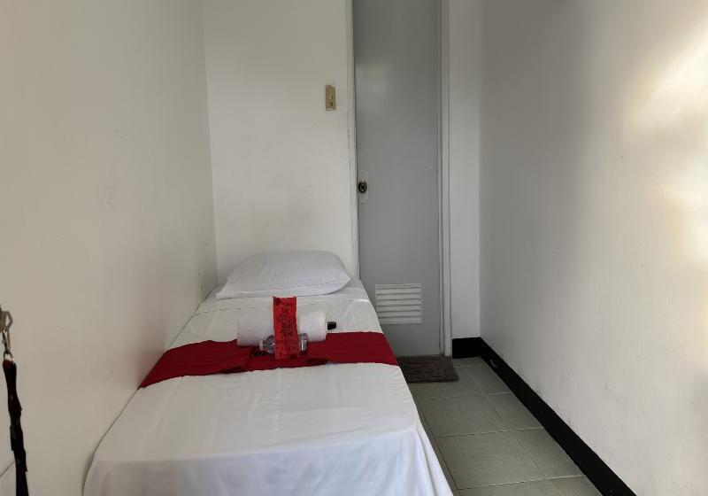 Standardeinzelzimmer, Reddoorz Near Mariners Legazpi