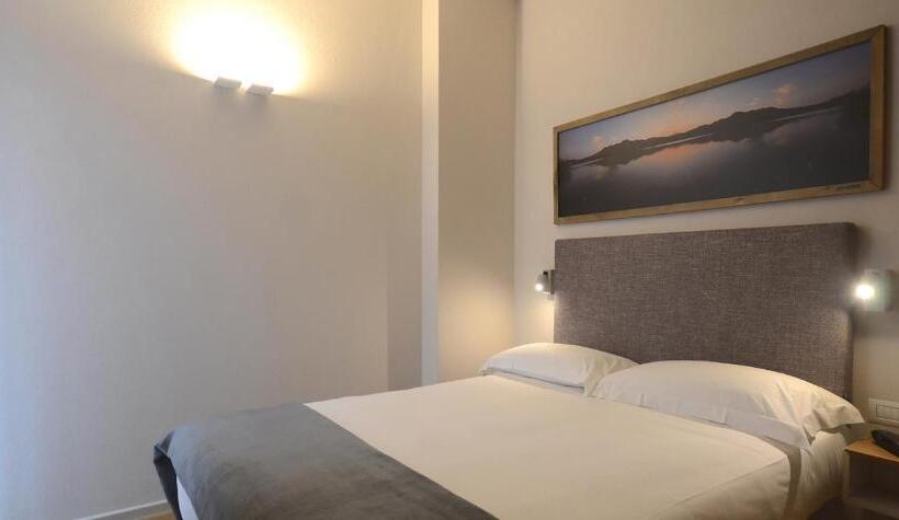 اتاق سوپریور, Albergo Centrale