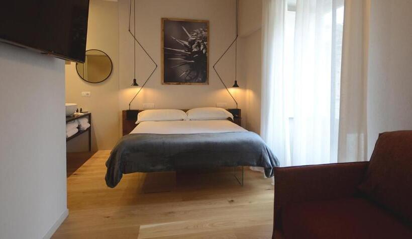 سوئیت جونیور خانوادگی, Albergo Centrale
