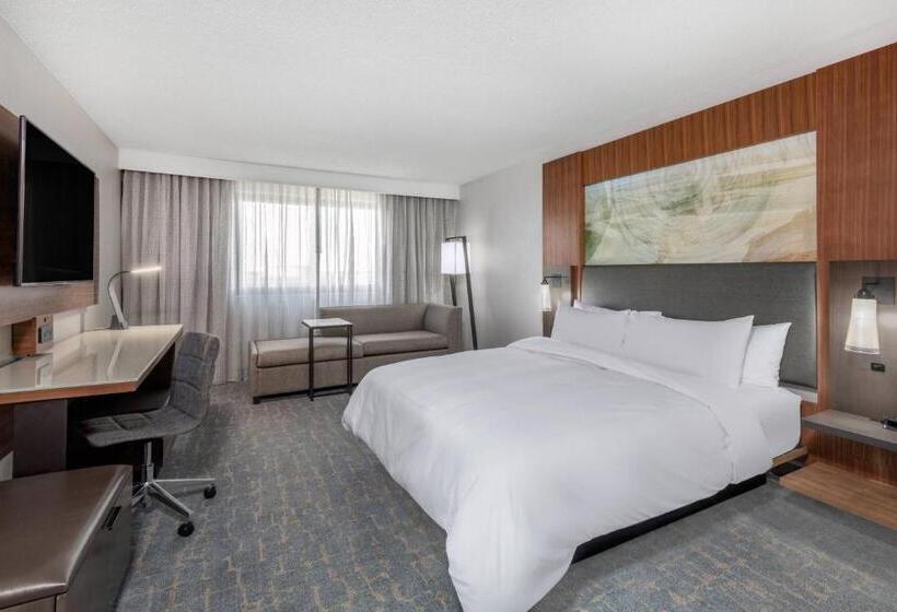 스탠다드 룸 더블 침대, Madison Marriott West
