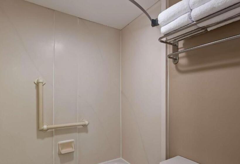 Номер Стандарт, Surestay Hotel By Best Western East Brunswick