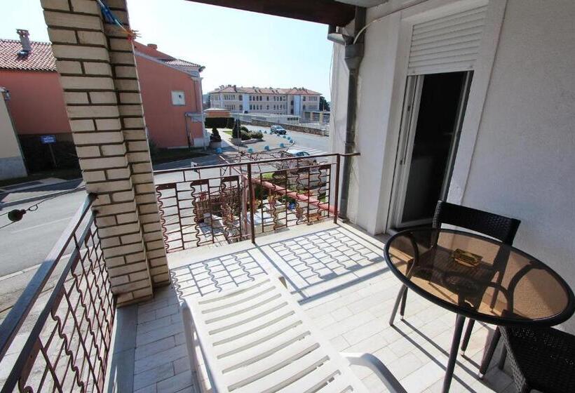 Camera Standard Vista Mare, Apartments Eva