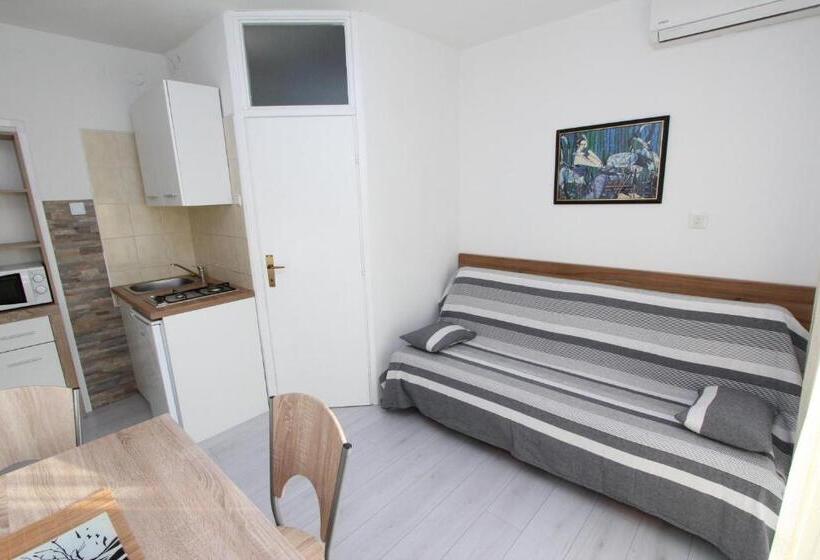 Monolocale Comfort Vista Mare, Apartments Eva