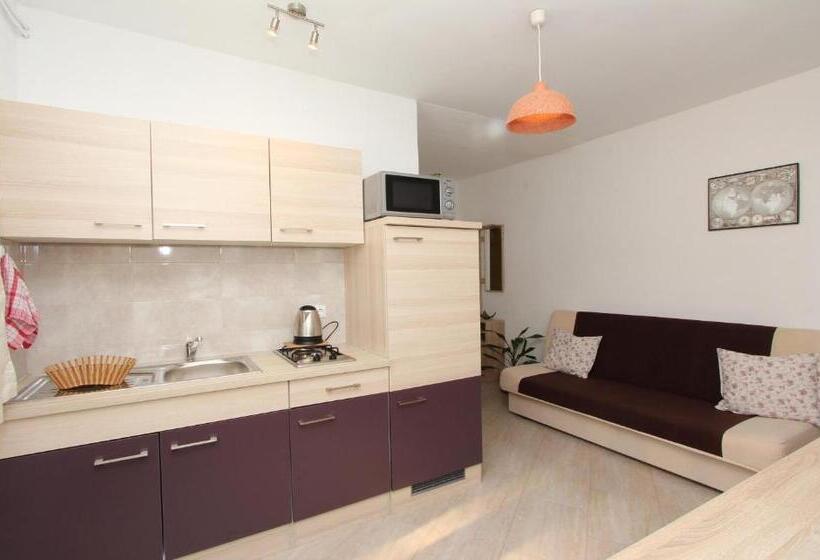 Appartamento 1 Camera da letto con Terrazza Vista Mare, Apartments Eva
