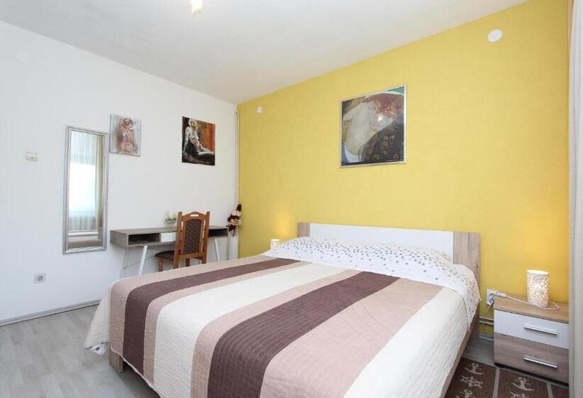 Appartamento 1 Camera da letto con Terrazza Vista Mare, Apartments Eva