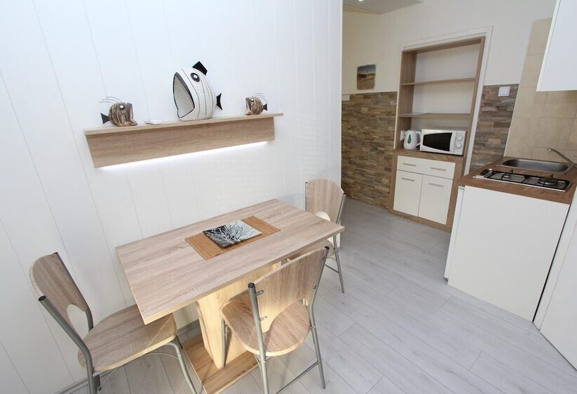 Monolocale Comfort Vista Mare, Apartments Eva