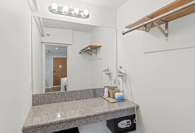 Номер Стандарт 2 Двуспальные Кровати, Ocean Lodge Santa Monica Beach