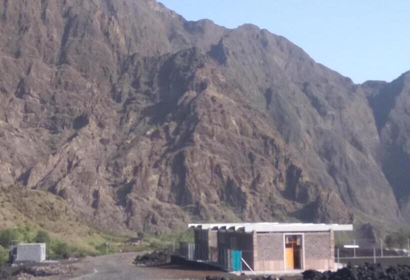 اتاق استاندارد یک نفره, Ciza E Rose