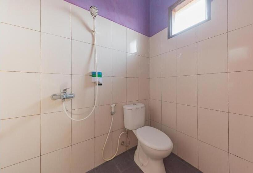 Номер Deluxe, Reddoorz Syariah @ Jalan Siliwangi Tasikmalaya