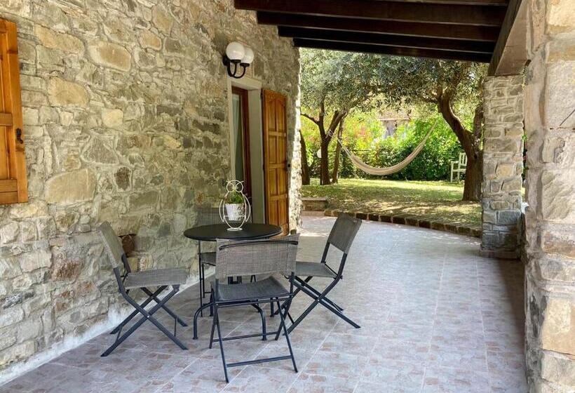 سوئیت جونیور با تراس, Relais San Filippo In Sogaglia