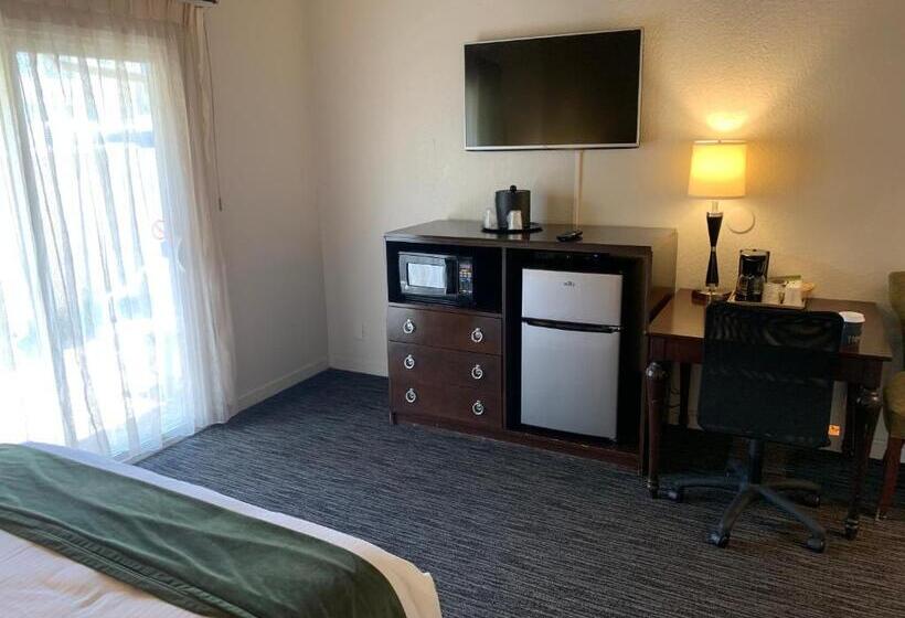 장애인을 위한 스탠다드 룸, Cannery Row Inn