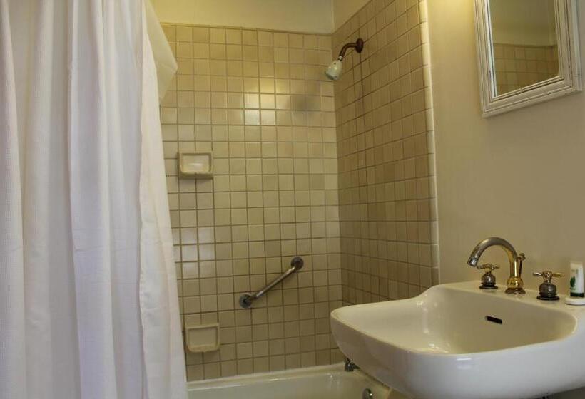 스위트, Pacific Grove Inn