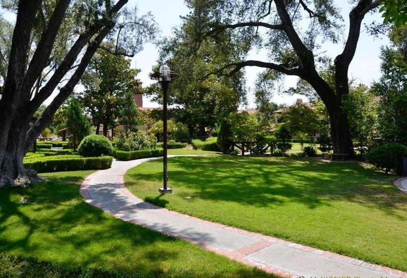 Номер Стандарт 2 Двуспальные Кровати, Paso Robles Inn