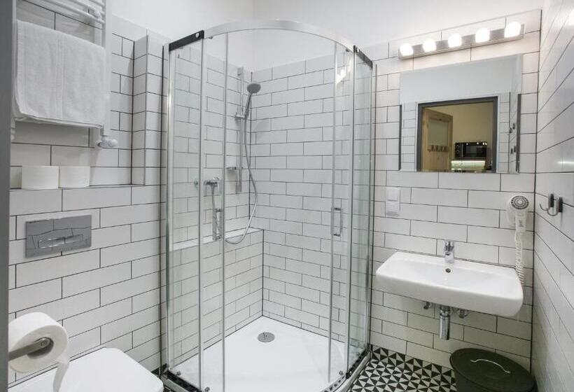 Quarto Familiar, Pokoje Gościnne św. Anny