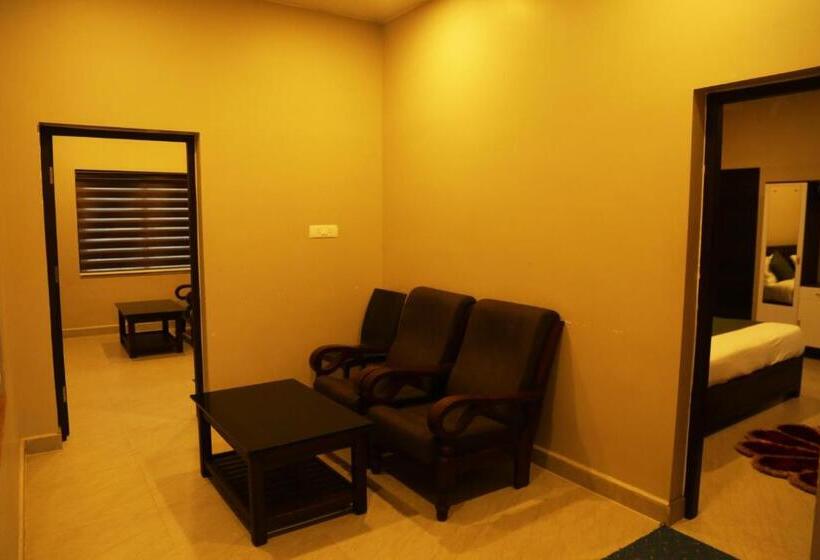 Президентский Люкс, Ceecee Grand Resort