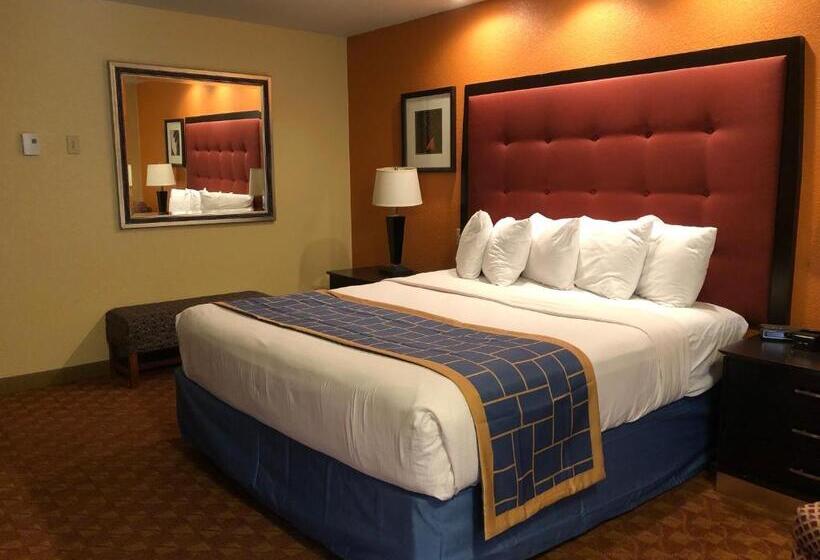 带大床的标准间, Days Inn & Suites By Wyndham Stevens Point