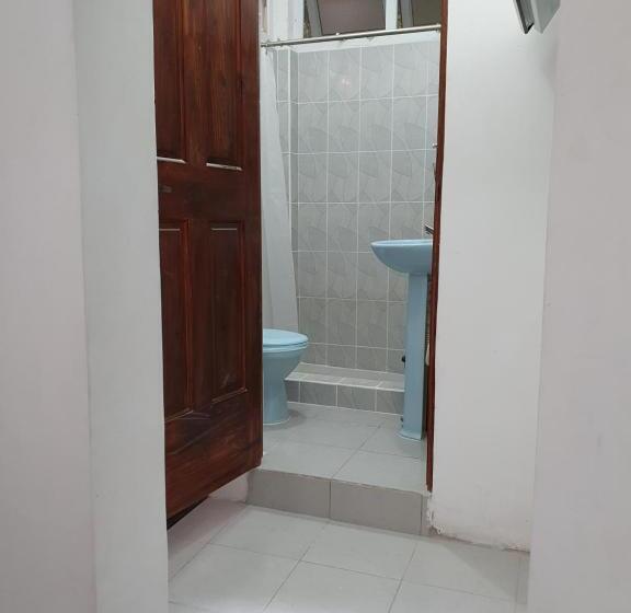اتاق استاندارد, Amina Inn