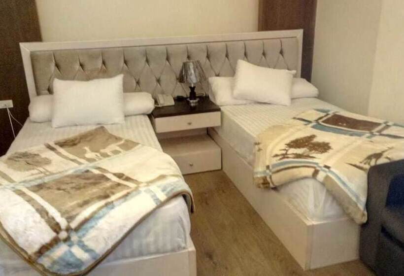 Deluxe room with river view, Horizon Loaloat El Nile