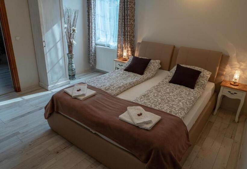 آپارتمان 2 خوابه, F57   Frankó Családi Panzió