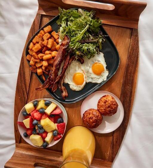 스위트 킹사이즈 침대, Virgin Hotels Nashville
