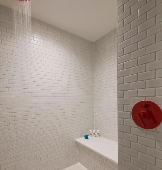 Standard Room, Virgin Hotels Nashville
