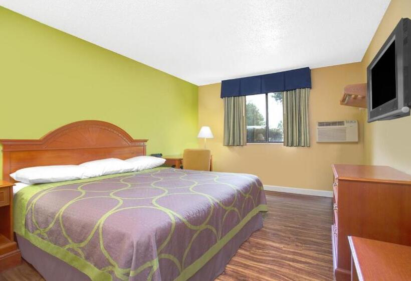 חדר סטנדרט מותאם לאדם עם מוגבלויות, Super 8 Gainesville I 75 Hospital University Area