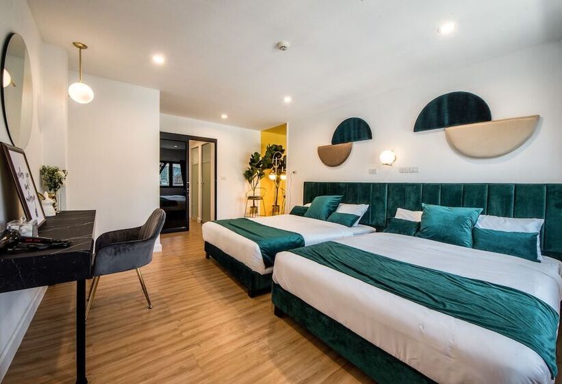 سوئیت جونیور با تراس, Theme Boutique Hotel Bangkok