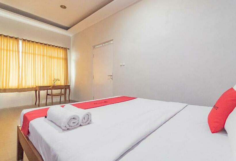 Номер Стандарт, Reddoorz Resort Syariah Near D Castello Ciater Subang