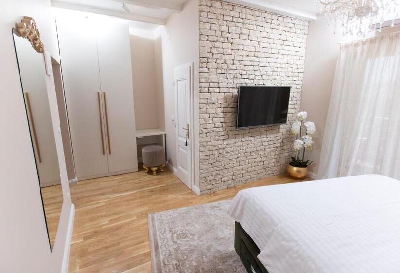 Номер Deluxe с Балконом, San Mihael Luxury Rooms 1
