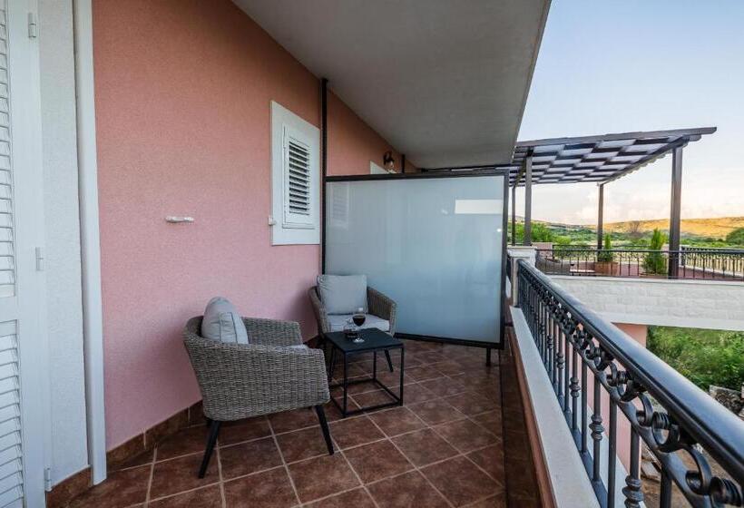 Номер Deluxe с Балконом, San Mihael Luxury Rooms 1
