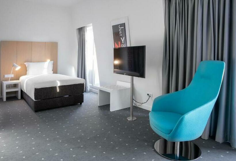 اتاق استاندارد سه نفره, Stay Hotel Lisboa Centro Chiado