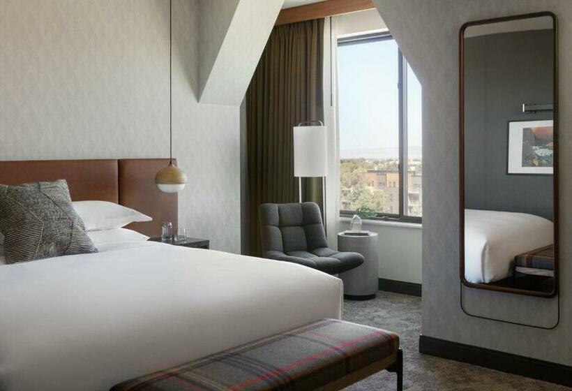 Номер Стандарт Кровать Кинг Адаптированный для Инвалидов, Kimpton   Armory Hotel Bozeman, An Ihg