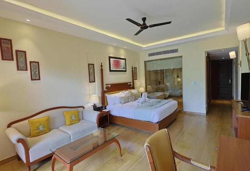 이그제큐티브 스위트, Punarnava Resort & Spa