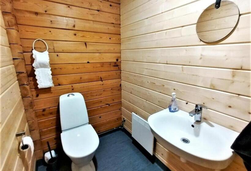 اتاق استاندارد با سرویس بهداشتی مشترک, Old Pine Husky Lodge