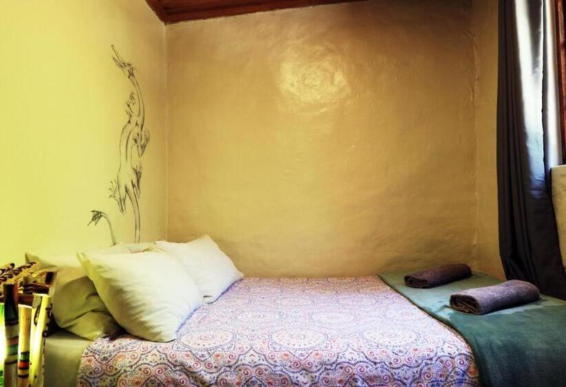 패밀리 스위트, Away With The Fairies Nature Lodge And Backpackers