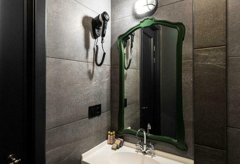 اتاق لوکس خانوادگی, Esquisse Design
