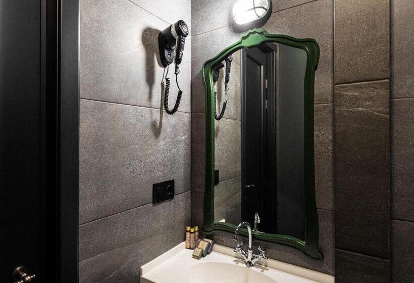 سوییت لوکس, Esquisse Design