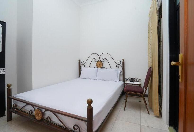 デラックスルーム, Oyo Life 2498 Kost Putri Purimas 23