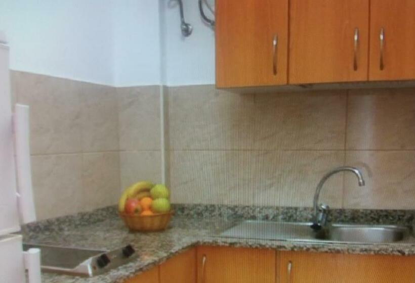 Economy Studio, Apartamentos Las Arenas